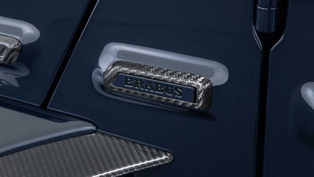 Điểm nhấn của mẫu xe này là tông màu sơn xanh Deep Blue theo cảm hứng "đại dương"