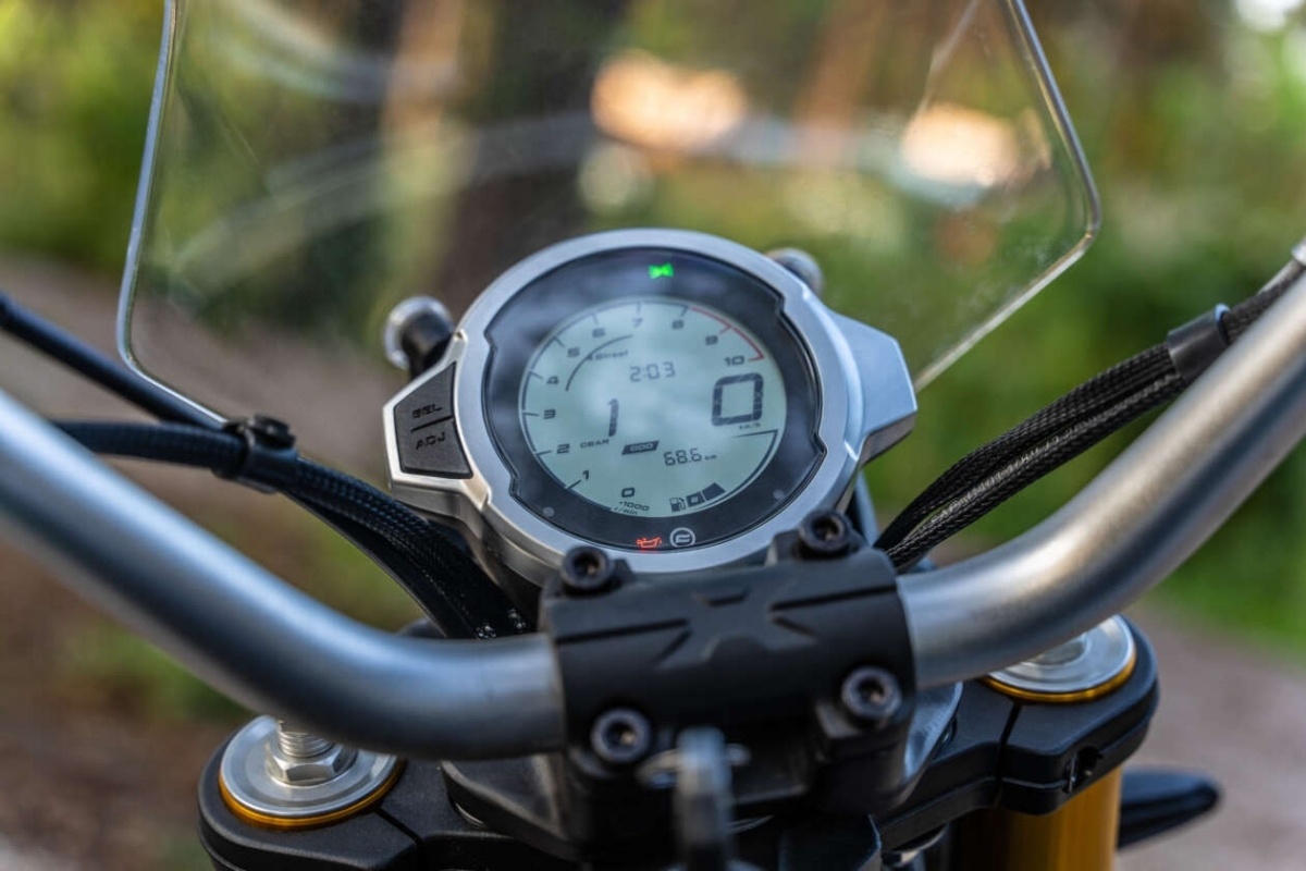 CFMoto 700CL-X-Adventure có 2 chế độ lái là đường trường và địa hình