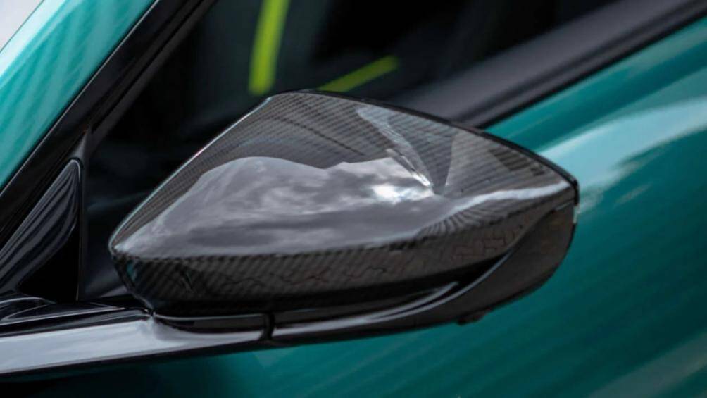 Aston Martin Vantage F1 chỉ mất 3,5 giây để tăng tốc từ 0-100 km/h, trước khi bị giới hạn ở 313 km/h