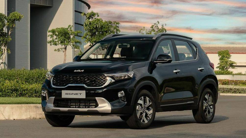 5. Kia Sonet (từ 524-624 triệu đồng): không phải Seltos hay Sorento mà Sonet mới đang là mẫu SUV bán chạy nhất của Kia trong năm 2023. Doanh số tích luỹ 2.006 chiếc giúp Sonet dẫn đầu phân khúc SUV hạng A và là xe gầm cao ăn khách thứ 5 toàn thị trường