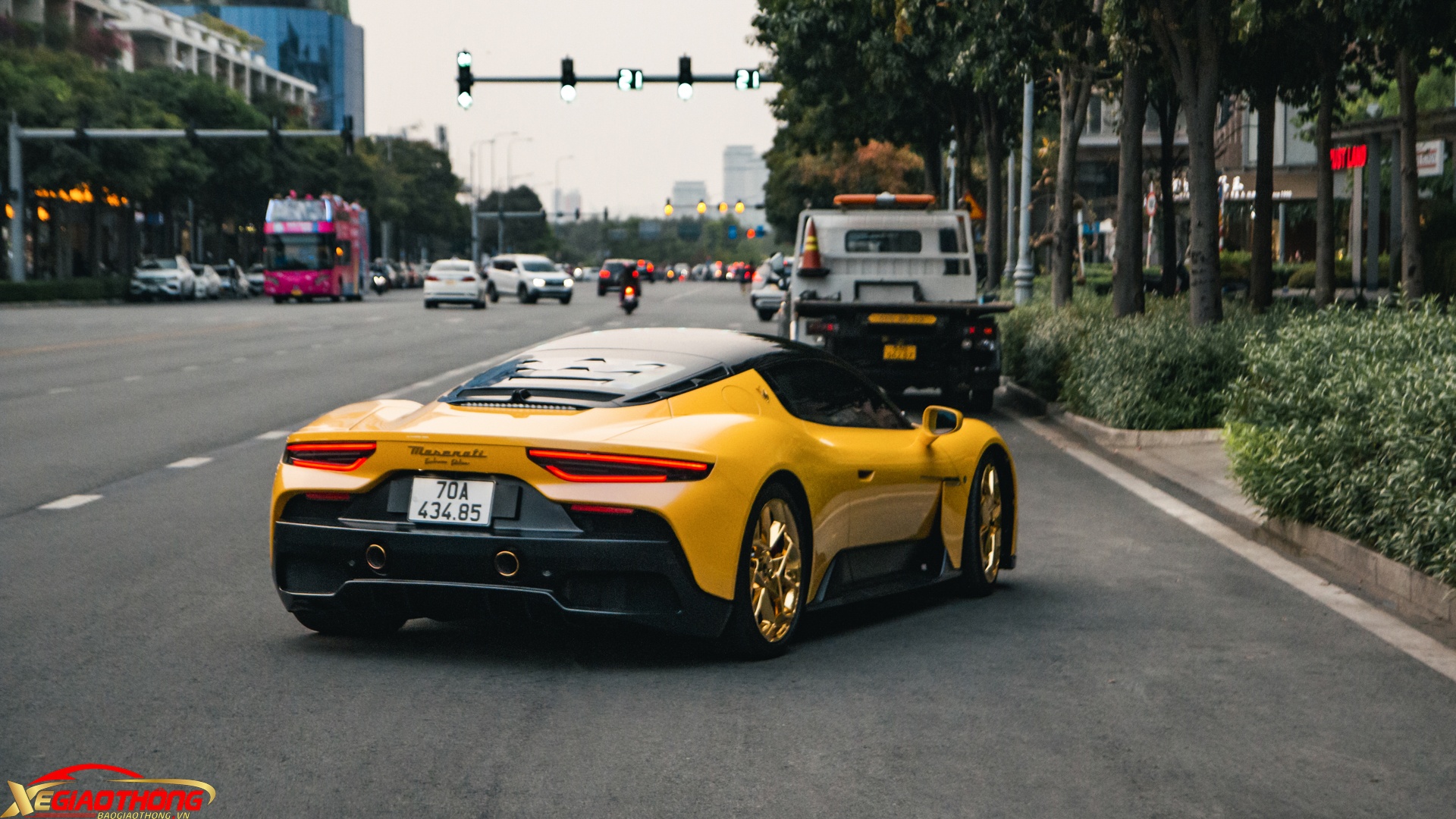 Để hoàn thiện được mẫu xe độc bản MC20, đơn vị thực hiện đã làm việc liên tục 5 tuần với rất nhiều phương pháp thử nghiệm, đo đạc, tính toán, chỉnh sửa sao cho tương thích với bản thiết kế đã được duyệt. Tổng chi phí ước tính hơn 2 tỷ đồng