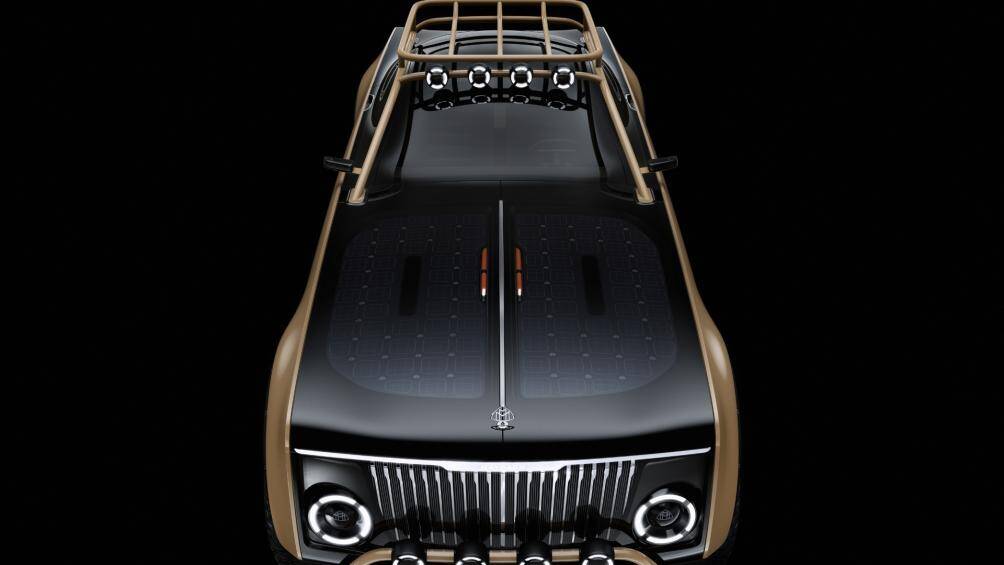 Ngoại thất của mẫu sedan siêu sang này vẫn sở hữu những dấu ấn riêng như: lưới tản nhiệt 27 nan, logo Maybach ở cột C...