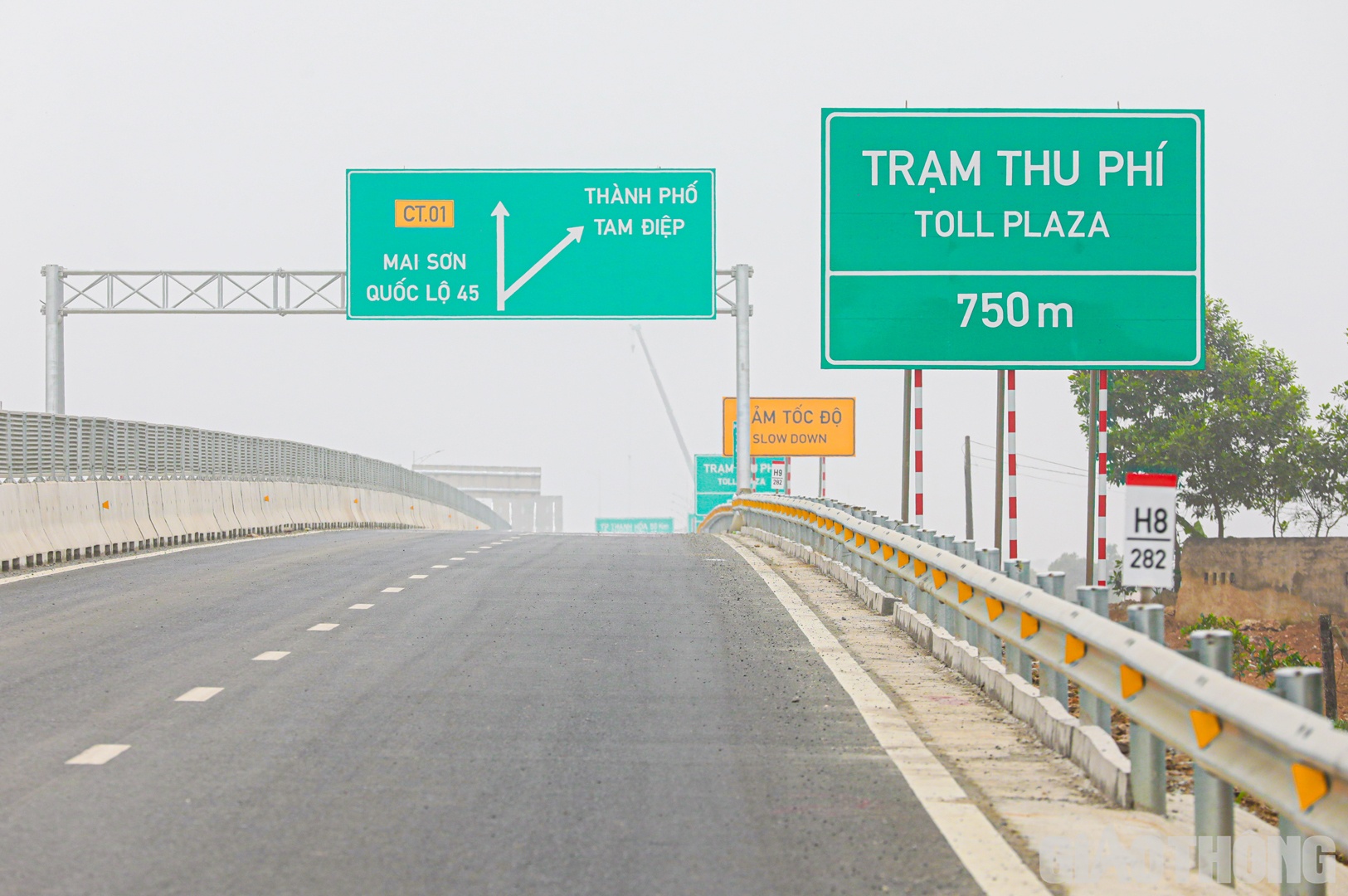 Hệ thống biển báo trên tuyến cao tốc Mai Sơn - QL45