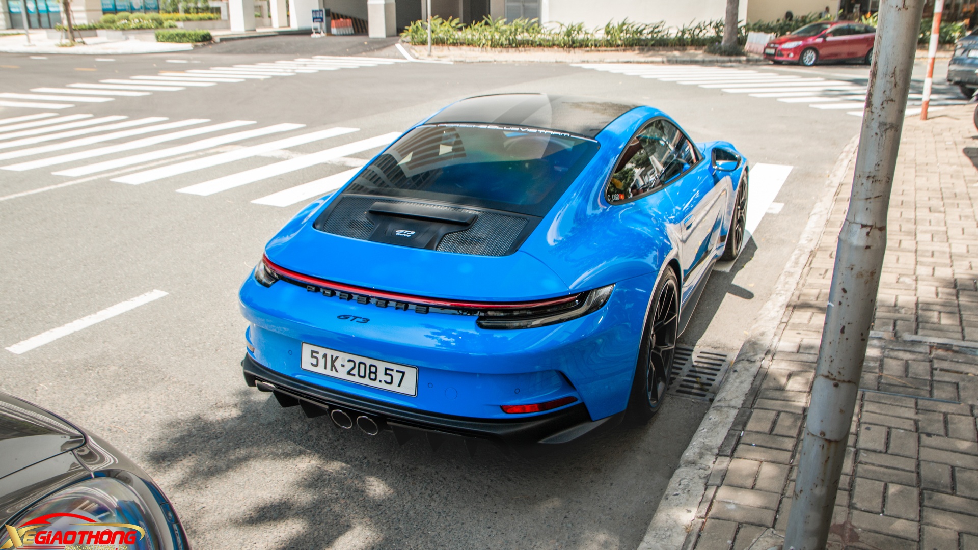 Đa số những chiếc 911 GT3 thế hệ mới tại Việt Nam đều được trang bị bộ ghế thể thao “Full Bucket Seat”. Đệm ngồi và tựa lưng ghế được bọc bằng chất liệu Race-Tex