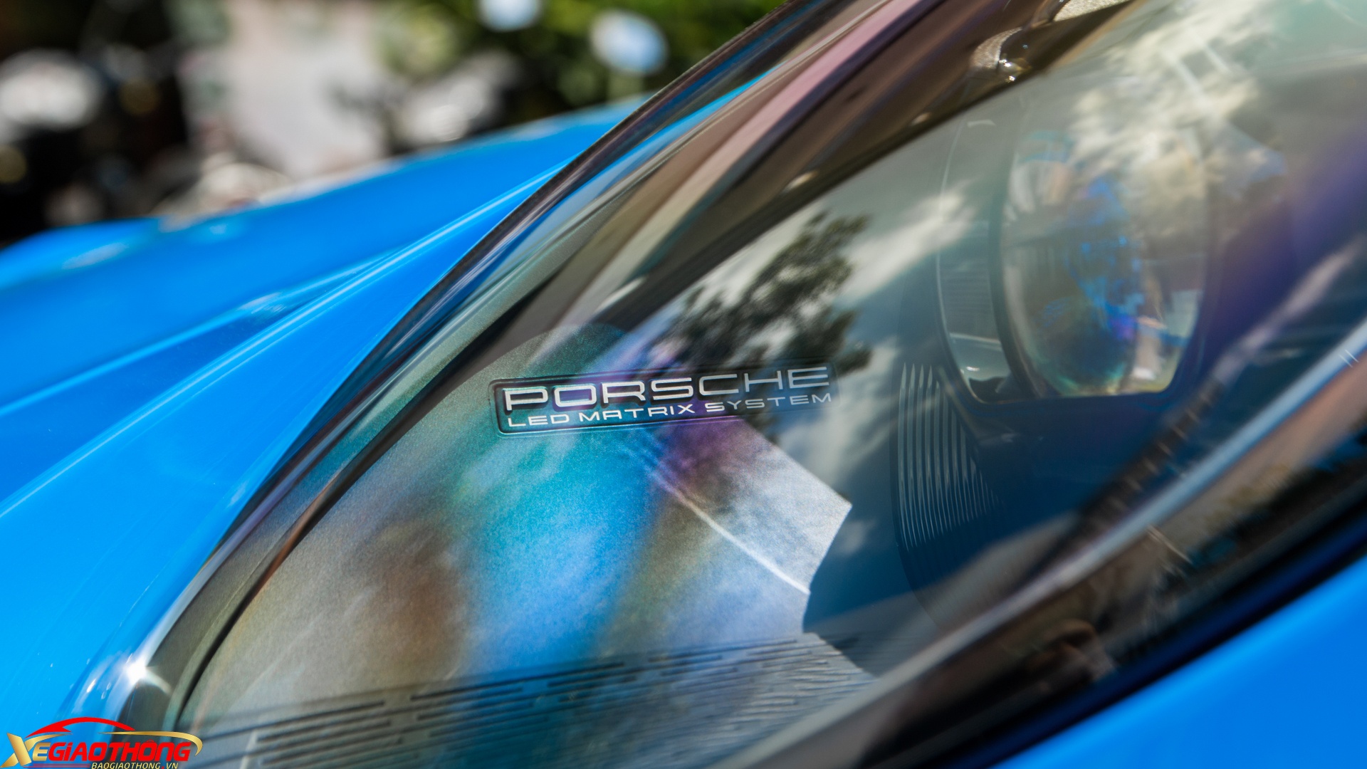 Các chi tiết khác không có gì thay đổi so với các dòng 911 tiêu chuẩn. Porsche 911 GT3 được lắp đặt hệ thống đèn pha thông minh Porsche LED Matrix System, bổ sung nhiều tính năng an toàn