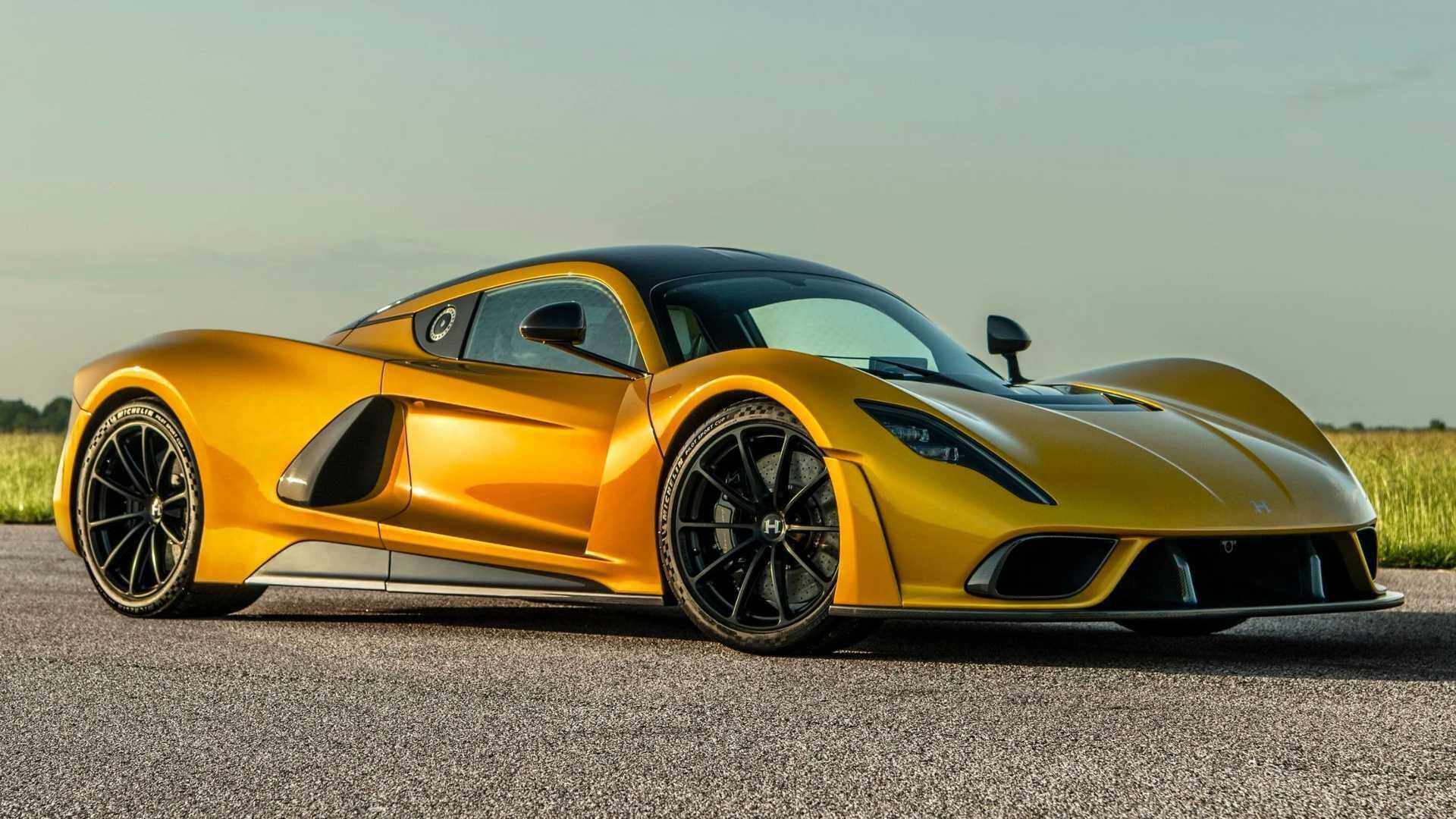 8. Hennessey Venom F5: động cơ V8 tăng áp kép 6.6L công suất 1.817 mã lực, tốc độ tối đa 500 km/h