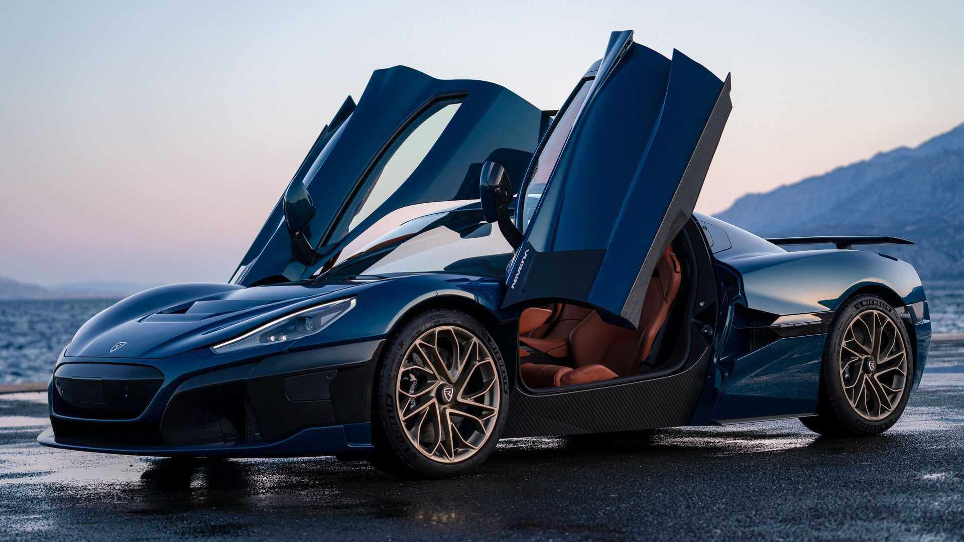6. Rimac Nevera: 4 mô-tơ điện và pin hiệu năng cao, cho tổng công suất 1.914 mã lực, tốc độ tối đa 415 km/h