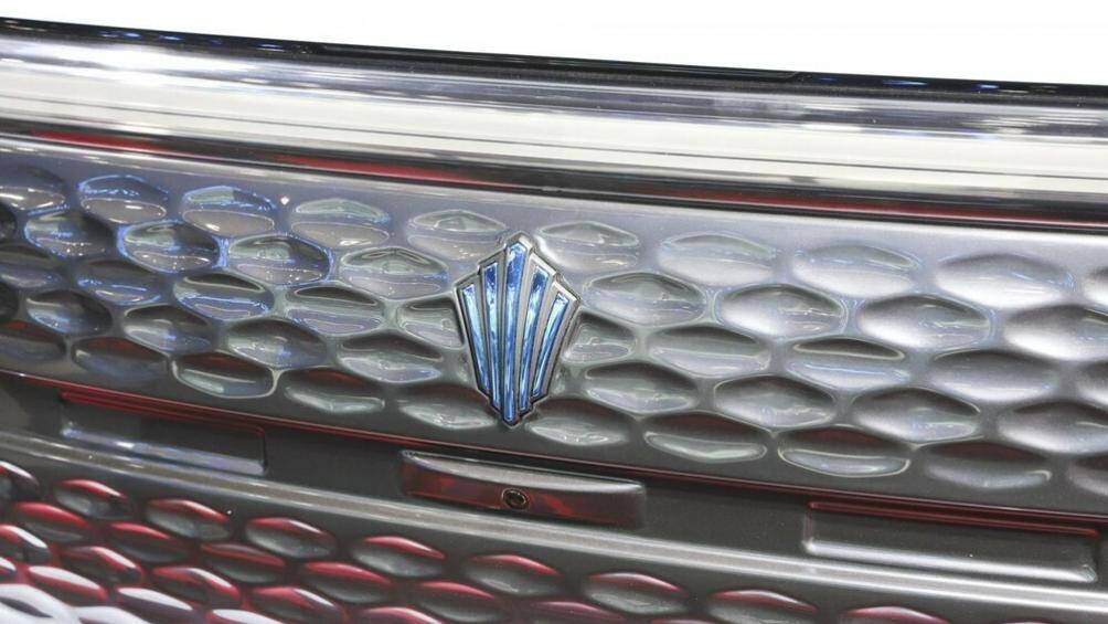 Nội thất của xe bán tải Dadao có màn hình giải trí nổi 12 inch, thiết kế quay về phía người lái, dưới màn hình là dãy nút điều hòa