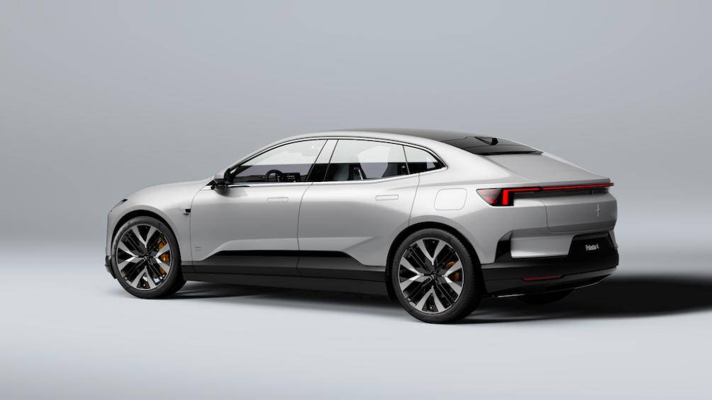 Polestar 4 được loại bỏ cửa sổ phía sau và tách biệt đèn trước hình lưỡi kép với hoạ tiết Polestar độc đáo