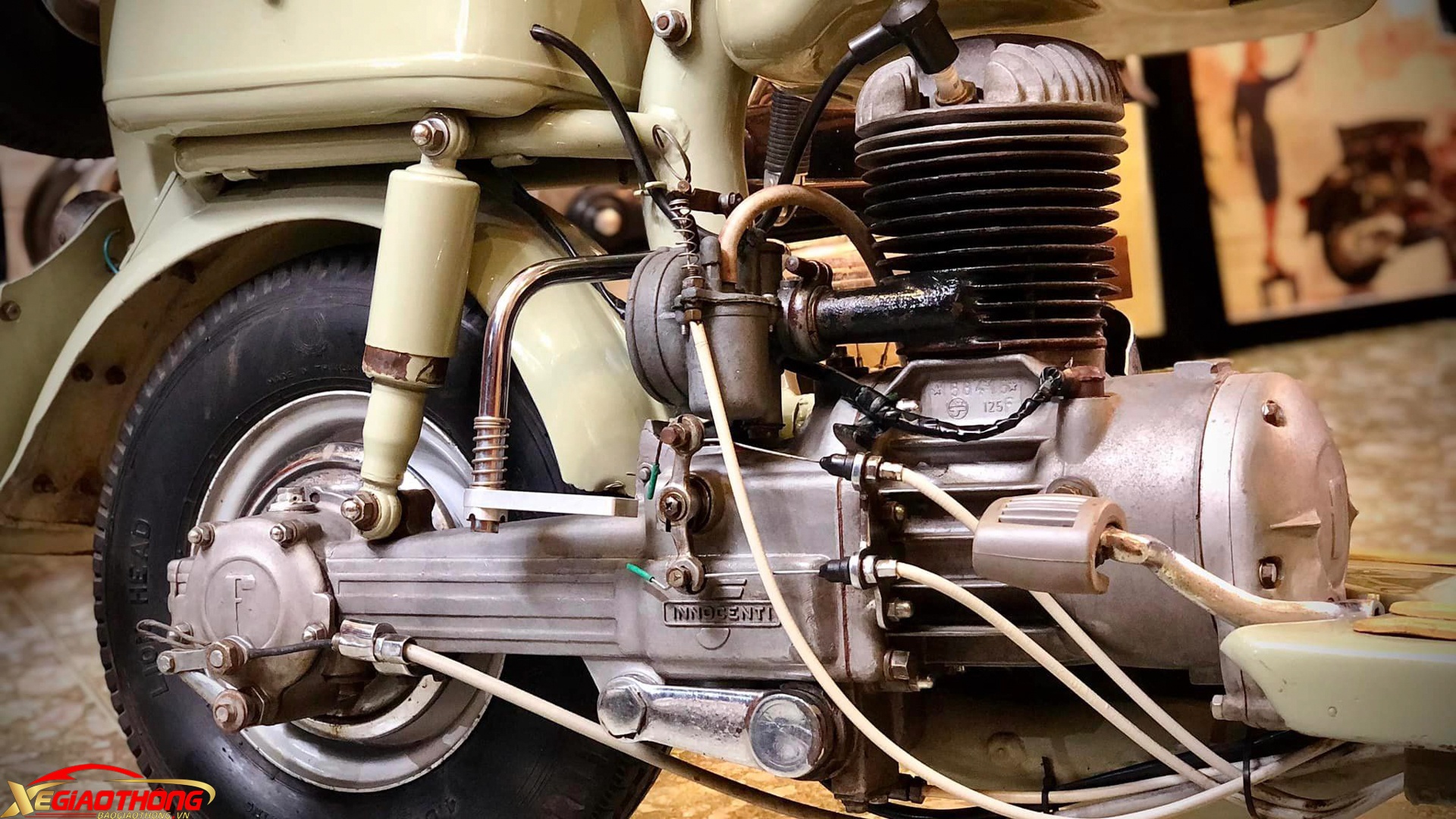 Xe được trang bị động cơ 1 xi-lanh, 2 thì dung tích 123 cc, cho công suất 3,8 mã lực tại 4.500 vòng/phút, đi kèm hộp số tay 3 cấp