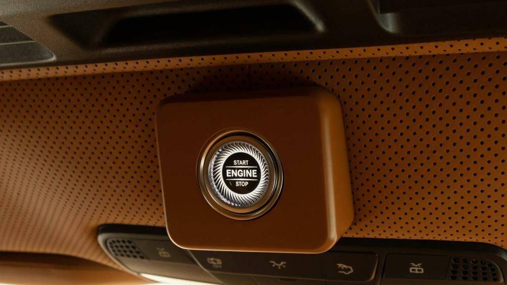 Qua đợt nâng cấp tổng thể của Mansory, G-Class sở hữu sức mạnh lên tới 900 mã lực, mô-men xoắn 1.200 Nm