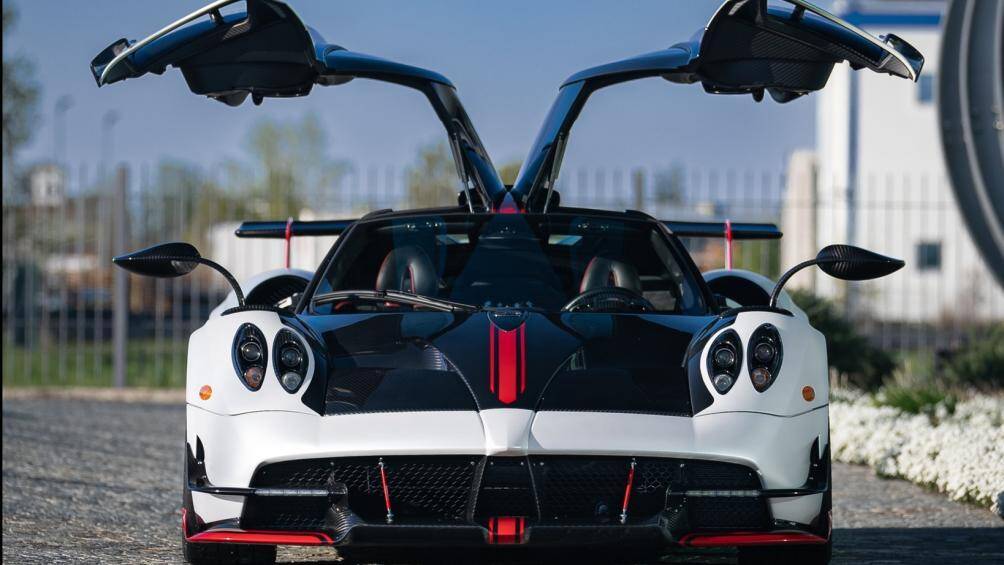Ngoại thất Pagani Huayra BC lấy cảm hứng từ huyền thoại Zonda Cinque được sản xuất giới hạn cùng tông màu sơn trắng Bianco Benny