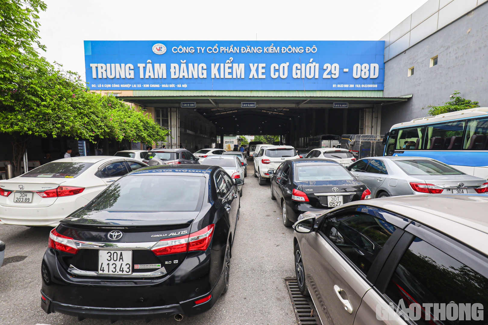 Từ đó, ông Sinh khuyến cáo chủ xe bảo dưỡng, sửa chữa phương tiện trước khi kiểm định để tránh những hạng mục không đạt phải quay đầu đi sửa chữa và đăng kiểm lại mất thời gian, tăng áp lực cho trung tâm