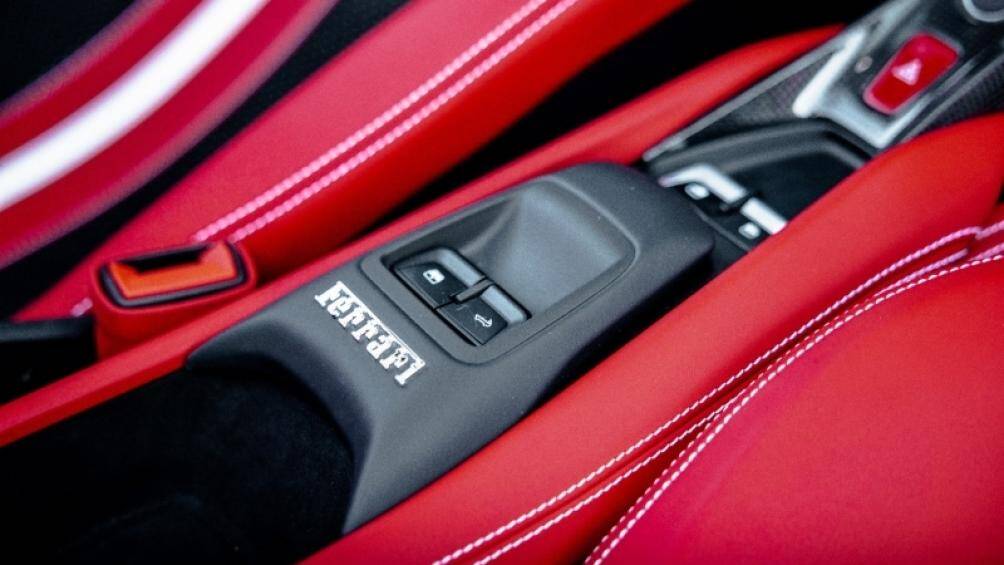 Hiện tại F8 Spider Bespoke Carbon Widebody chỉ có 1 phiên bản duy nhất trên thế giới