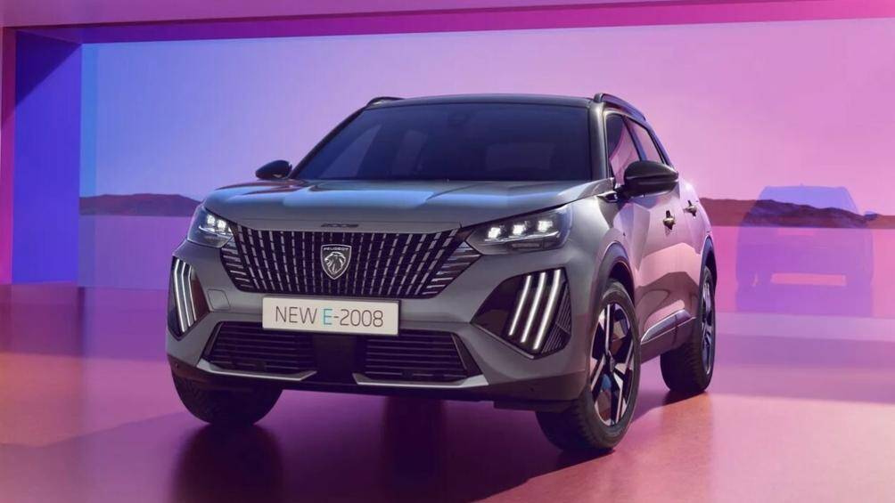 Peugeot 2008 phiên bản nâng cấp giữa vòng đời vừa chính thức được vén màn với kiểu dáng và công nghệ mild-hybrid hoàn toàn mới