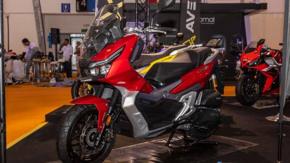 Dù Aveta VADV150 2023 sở hữu thiết kế được cho là vay mượn từ chính Honda ADV160, nhưng mẫu xe này sở hữu những công nghệ vượt trội hơn hẳn