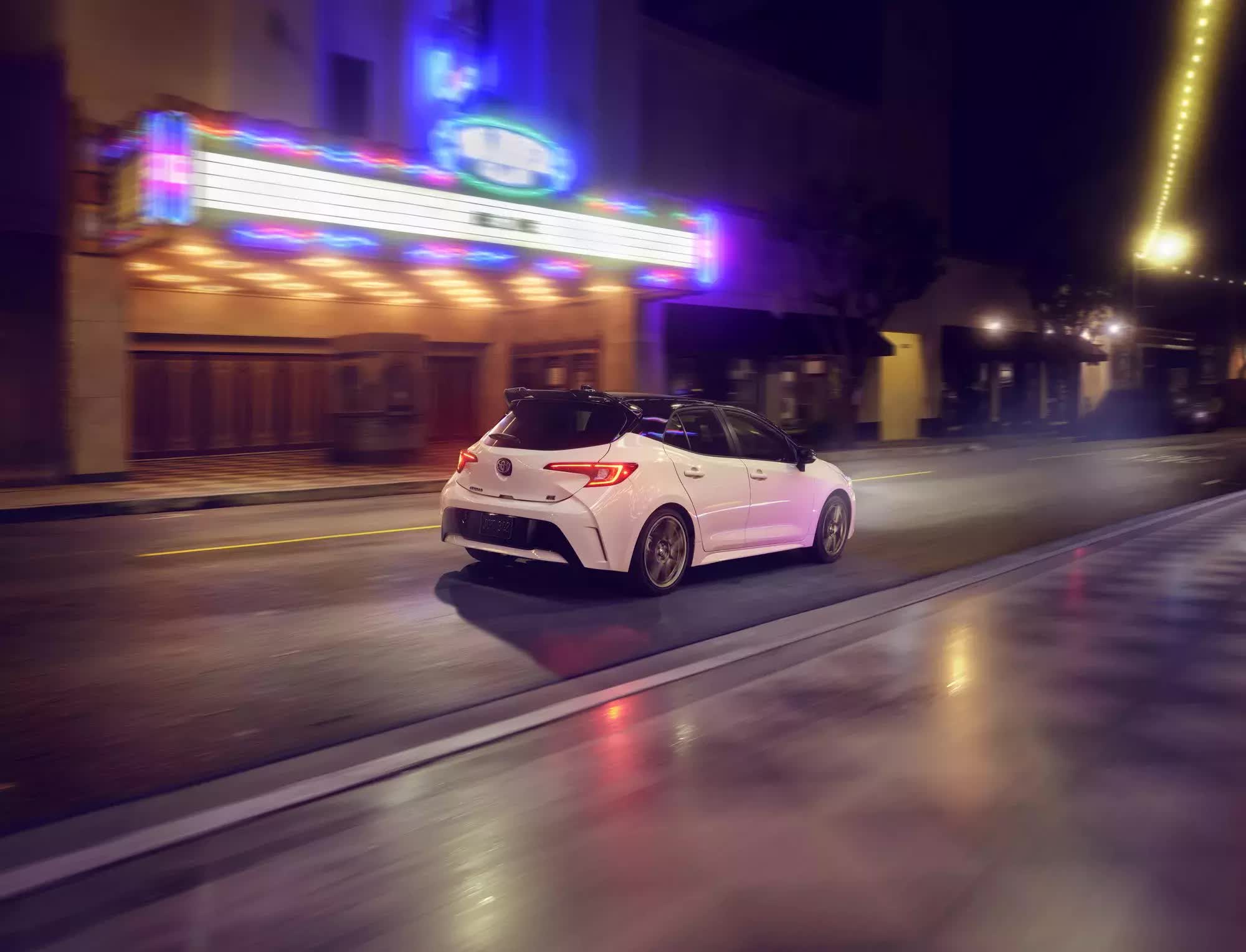 Toyota chưa công bố giá cho Corolla Nightshade Edition. Tuy nhiên, mẫu xe này dự kiến sẽ có mặt tại các đại lý của Toyota vào cuối năm nay