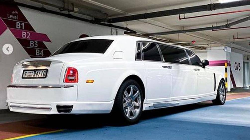 Rolls-Royce Phantom VII độ limosusine được trang bị bộ mâm 7 chấu kích thước 21 inch liền khối