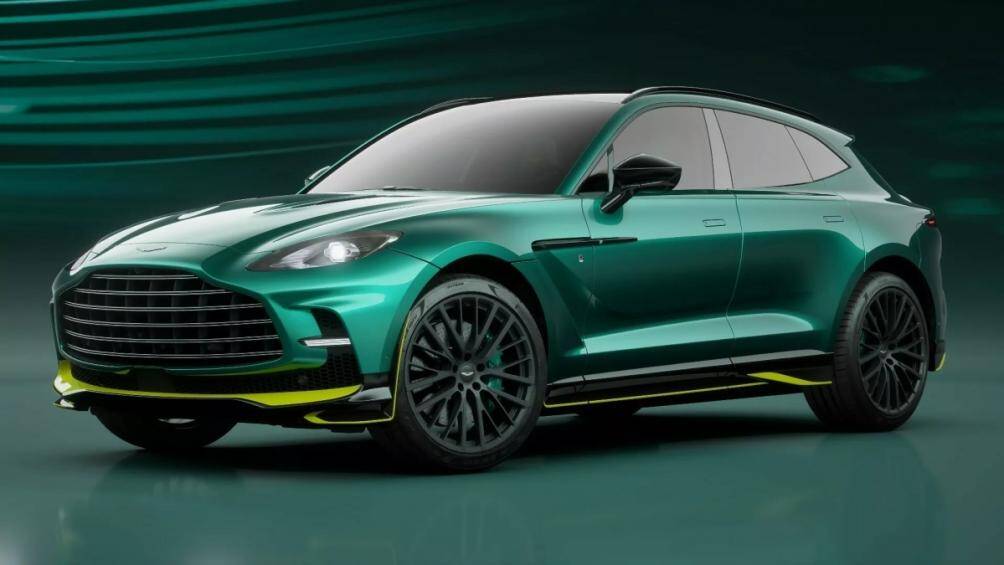 Để kỷ niệm việc có khởi đầu tuyệt vời trong năm 2023 tại Giải vô địch F1, hãng xe Aston Martin đã cho ra mắt mẫu SUV Aston Martin DBX707 AMR23 mới