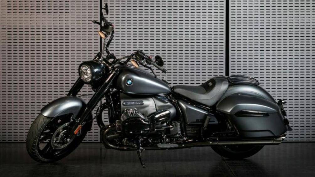 BMW cho biết, phiên bản Roctane ảnh hưởng nhiều bởi chiếc R 5 với khung ống vòng kép, bình xăng hình quả lê và hệ truyền động trục gợi nhớ đến chiếc xe năm 1936