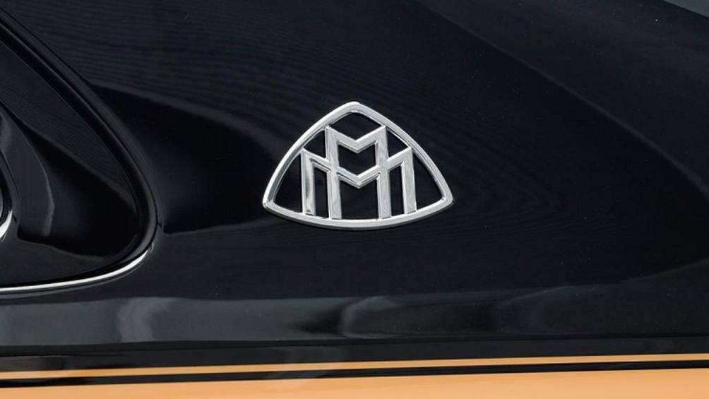 Bảng đồng hồ kỹ thuật số, hệ thống thông tin giải trí MBUX với màn hình cảm ứng trung tâm 12,8 inch...