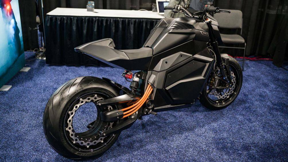 Điểm nhấn nổi bật nhất của Verge Mika Hakkinen là thiết kế bánh sau được dẫn động trực tiếp bằng mô-tơ điện