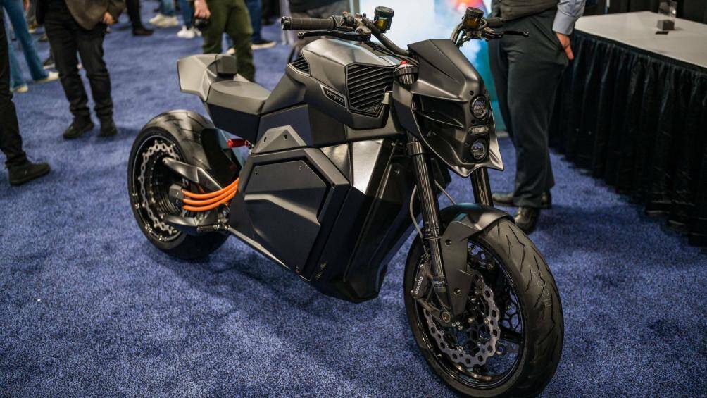 Thiết kế này giúp mô-men xoắn của xe được tối ưu nhất, không có độ trễ và loại bỏ đi những yếu tố phức tạp, giúp xe di chuyển linh hoạt hơn