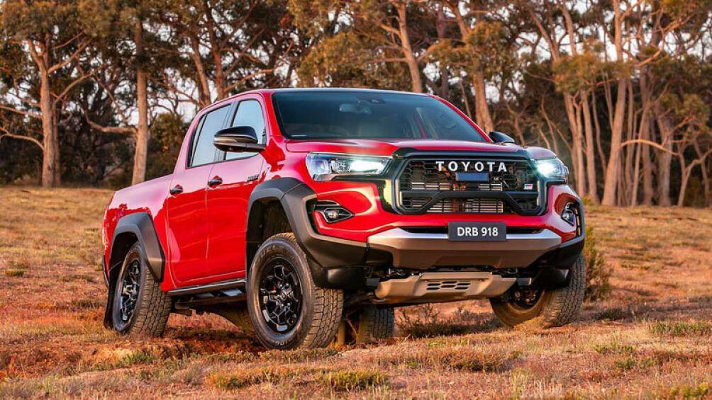 1. Toyota Hilux (doanh số: 51.025 chiếc)