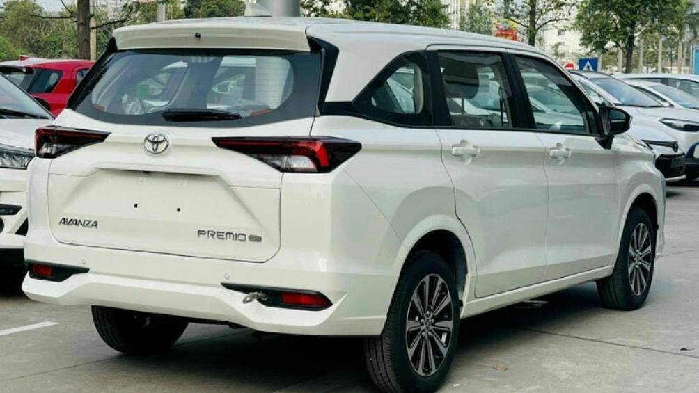 4. Toyota Avanza (doanh số: 21.176 chiếc)