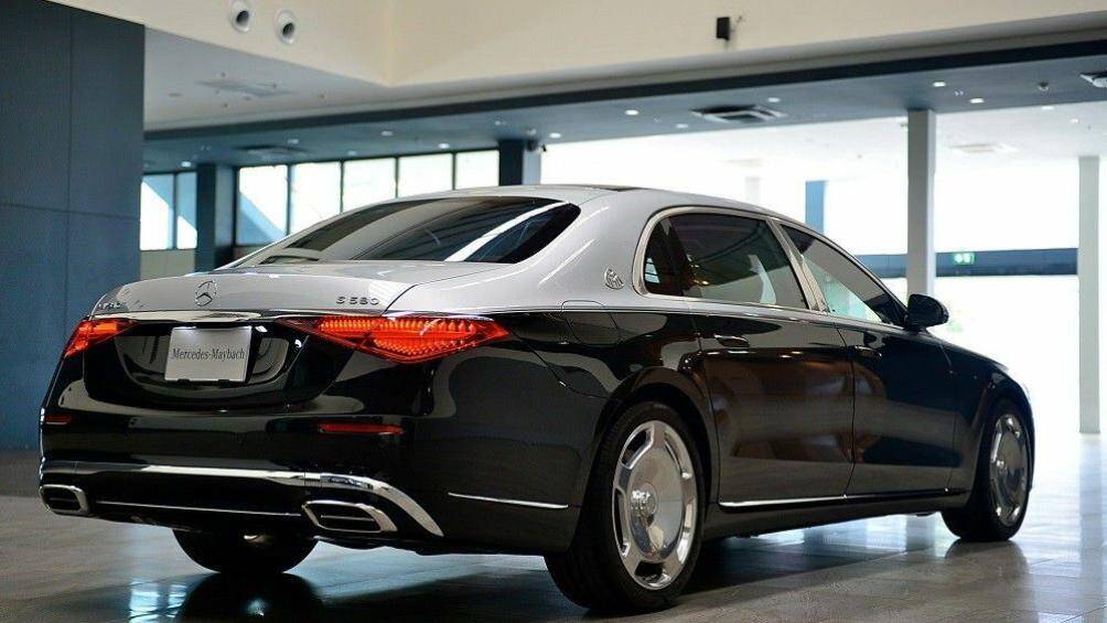 Đèn hậu LED với công nghệ sợi quang (fiber-optic) hay bộ vành hợp kim 20 inch thiết kế kiểu cổ điển