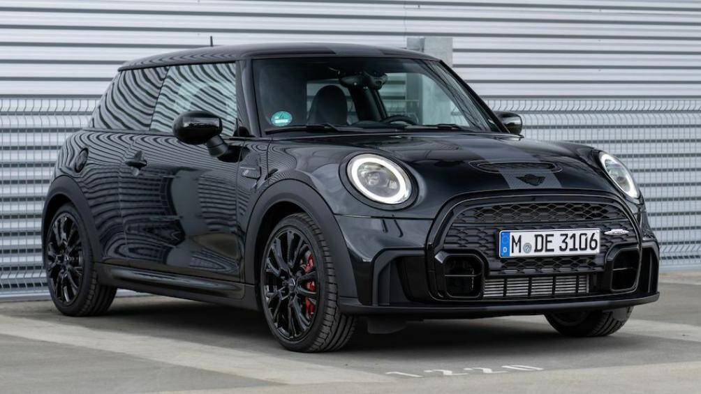 Tại cuộc đua sức bền 24 giờ Nürburgring năm nay, đội Bulldog Racing sẽ chạy chiếc MINI John Cooper Works GP với hộp số sàn 6 cấp ở hạng VT2-FWD
