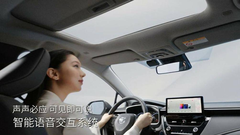Nâng cấp đáng chú ý của hệ thống hybrid này là cụm pin nhẹ hơn 44% so với loại dùng cho hệ thống hybrid THS II thế hệ trước