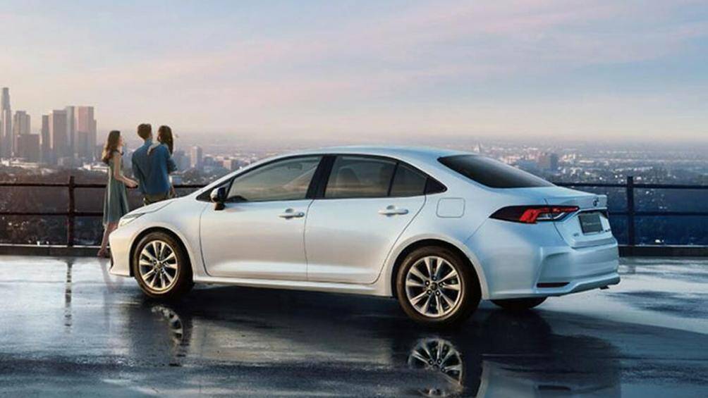 Phiên bản dùng động cơ 1.5L chỉ có 6 túi khí, còn các bản động cơ tăng áp và hybrid có 8 túi khí