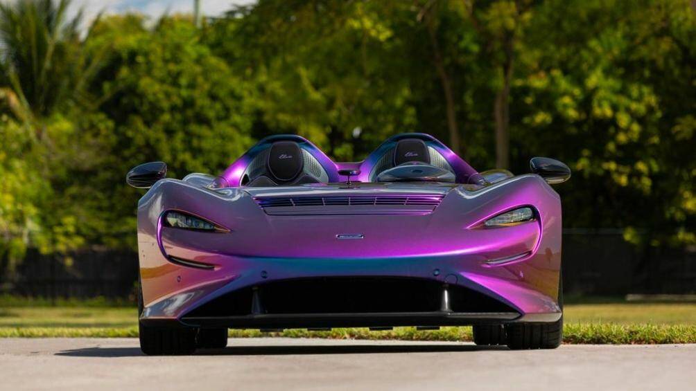 Mới đây, chiếc siêu xe McLaren Elva siêu hiếm lấy cảm hứng từ những mẫu xe đua do Bruce McLaren chế tạo bất ngờ được bán đấu giá