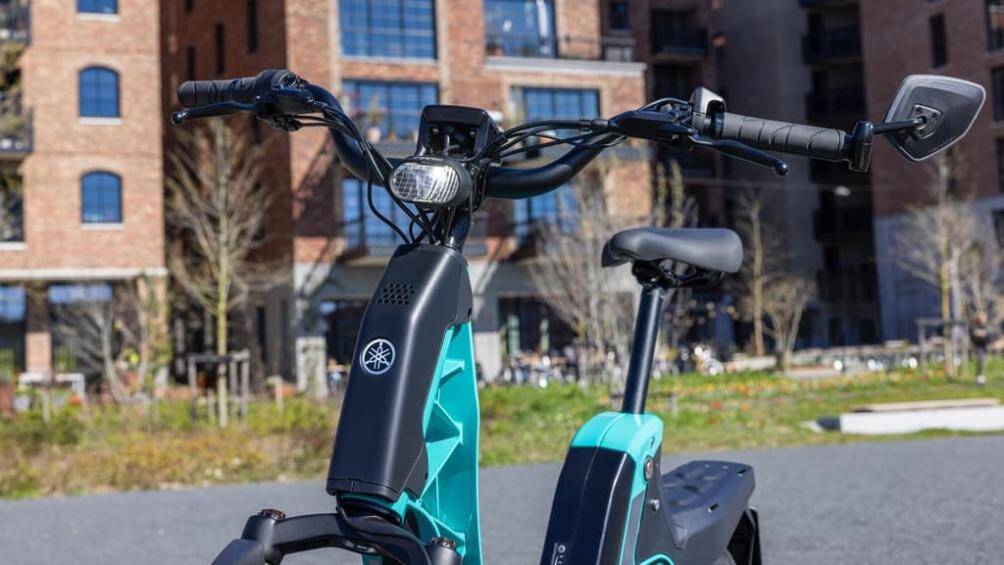 Hai phiên bản BOOSTER Easy và BOOSTER gần như giống hệt nhau về mặt thiết kế, mang hơi hướng tương lai và thể hiện cá tính của chủ sở hữu