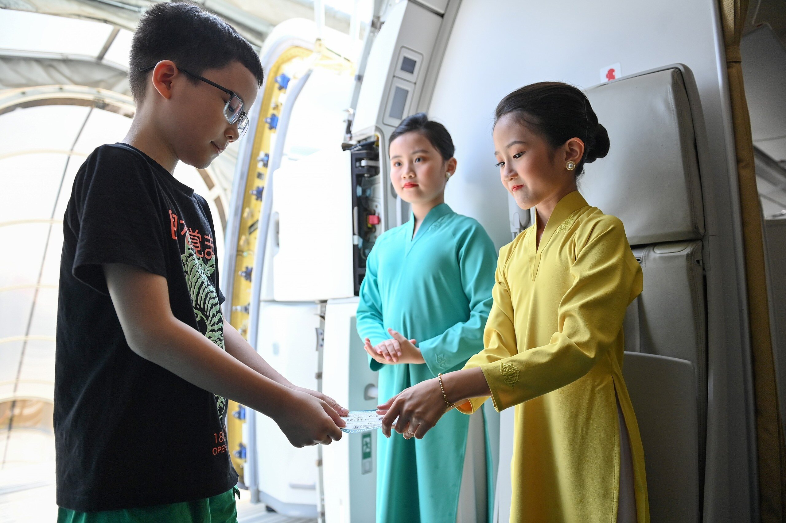 “Chuyến bay cho em” là sự kiện tiếp nối trong chiến dịch “Flights of Love - Hành trình yêu thương” mà Vietnam Airlines đã thực hiện từ nhiều năm qua.