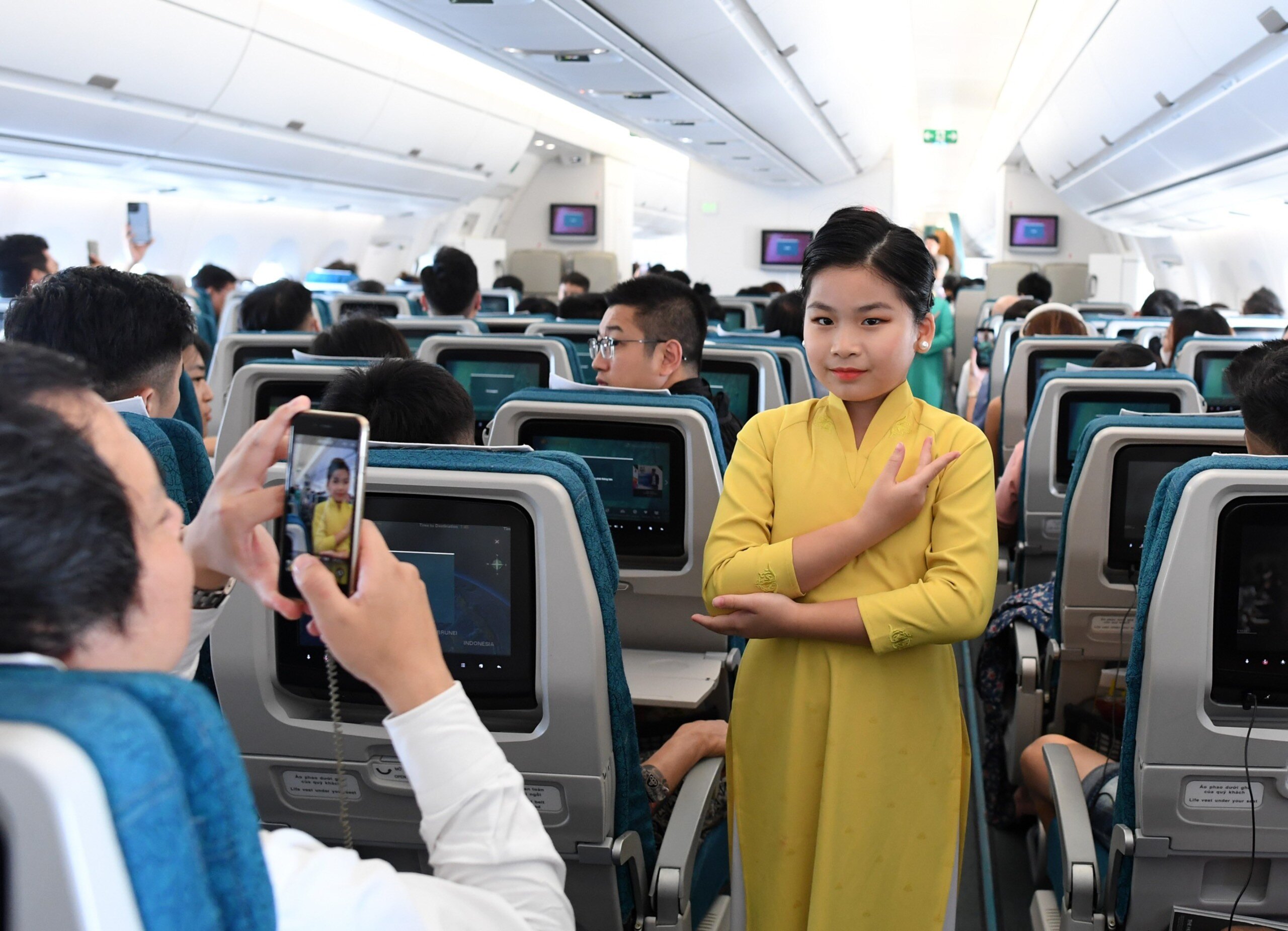 Hoạt động là một sân chơi lành mạnh, qua đó các em có thể học hỏi, sáng tạo, phát huy tính đoàn kết, rèn luyện kỹ năng giao tiếp và hòa mình vào các hoạt động tập thể, hoạt động xã hội. Hoạt động cũng là cầu nối để các em có hoàn cảnh đặc biệt xoá bỏ rào cản vô hình, giúp các em sống vô tư và hòa đồng cùng bạn bè trang lứa.