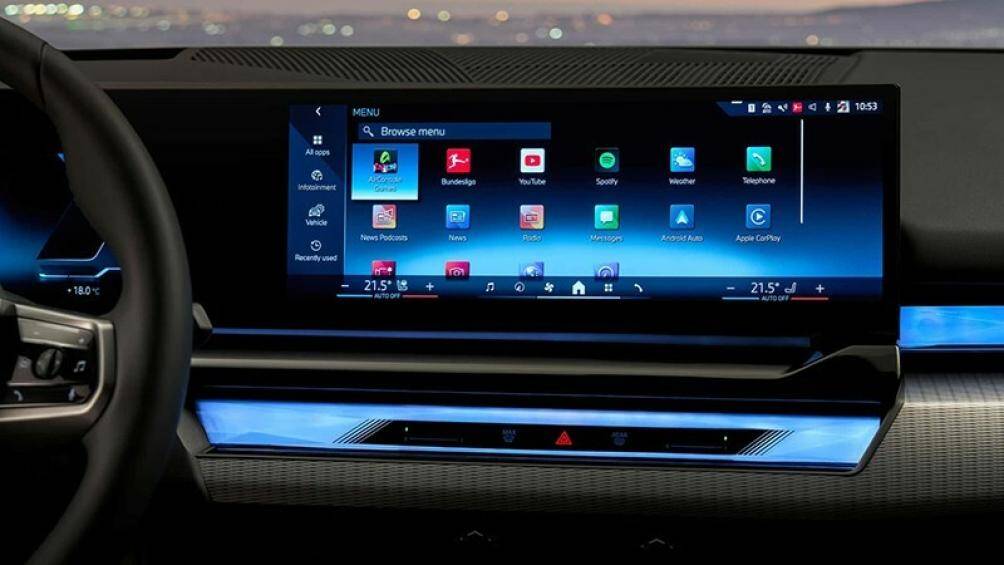 Cấu hình thứ hai i5 M60 xDrive dẫn động 4 bánh với các mô-tơ mang lại công suất 442 kW/601 mã lực, mô-men xoắn cực đại 820 Nm