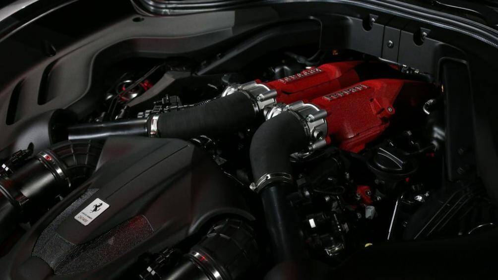 Xe được trang bị khối động cơ V8 twin-turbo có dung tích 3.9L, sản sinh công suất tối đa 620 mã lực và mô men xoắn 760 Nm