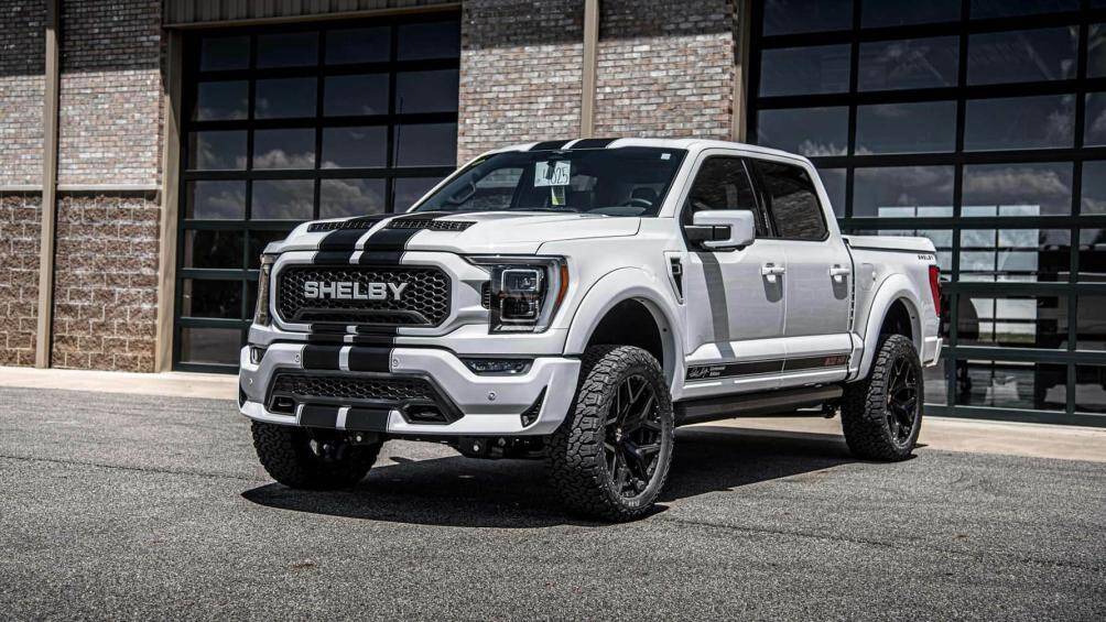 Hãng độ Shelby American vừa cho ra mắt phiên bản đặc biệt của dòng bán tải Ford F-150 mang tên "Carroll Shelby Centennial Edition"