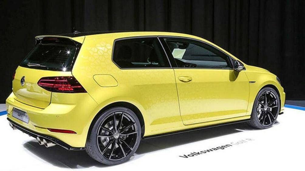 Xe được tích hợp nhiều trang bị an toàn như: hệ thống đèn pha thông minh IQ.LIGHT LED, gói an toàn IQ.DRIVE bao gồm hỗ trợ chuyển làn, camera lùi...