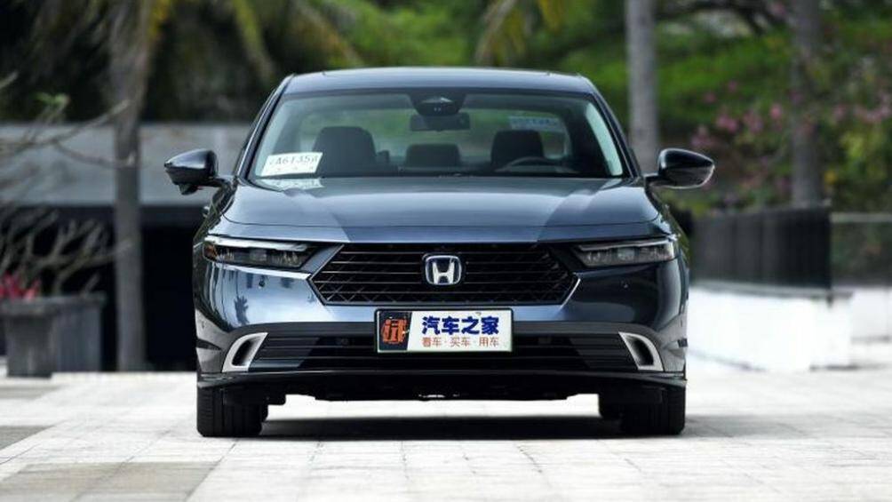 Sau hơn 1 tháng ra mắt, hãng Honda đã chính thức chốt giá mẫu xe lai sạc điện Honda Accord e:PHEV 2023 tại thị trường Trung Quốc