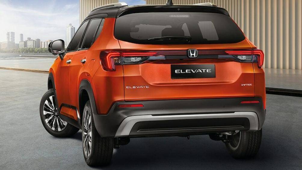 Xe được định vị thuộc phân khúc SUV hạng B, cạnh tranh với những đối thủ như Hyundai Creta, Kia Seltos...