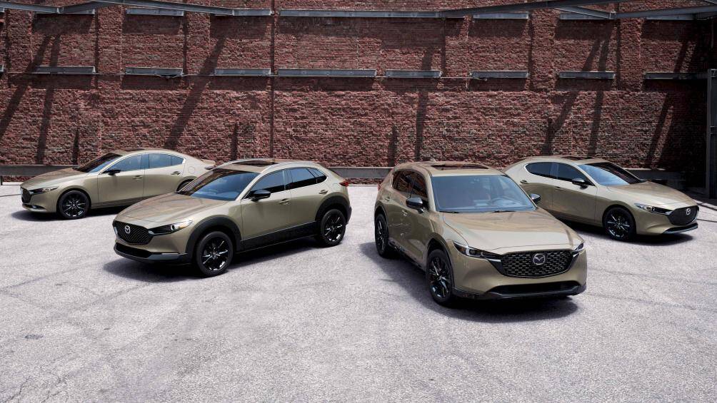 Mazda cho biết hãng sẽ cho ra mắt loạt phiên bản đặc biệt mang tên Carbon Turbo mới dành riêng cho Mazda3, CX-30 và CX-5