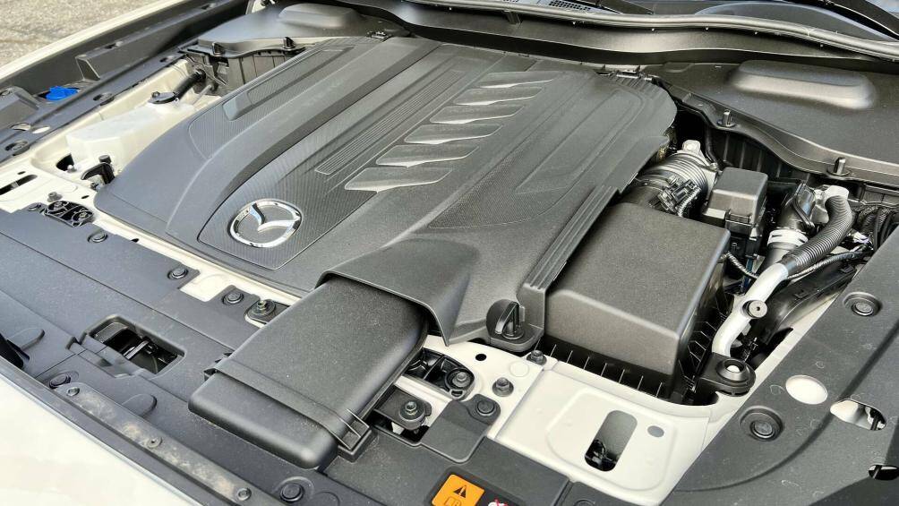 Mazda3, CX-30 và CX-5 đều sở hữu khối động cơ Skyactiv-G 4 xi-lanh, dung tích 2.5L với công suất tối đa 256 mã lực và mô-men xoắn cực đại 434 Nm