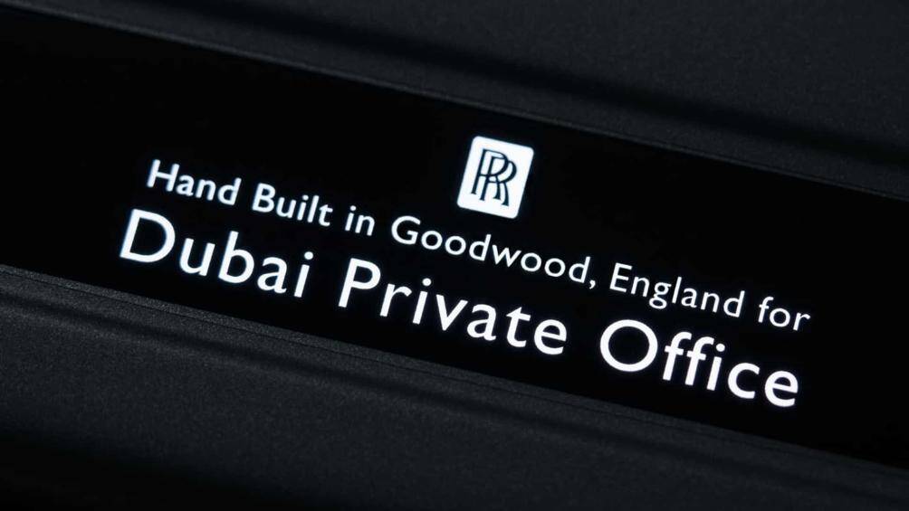 Tất cả các bánh xe được quản lý bởi hệ thống Planar, giúp đánh lái tất cả các bánh, kiểm soát độ ổn định