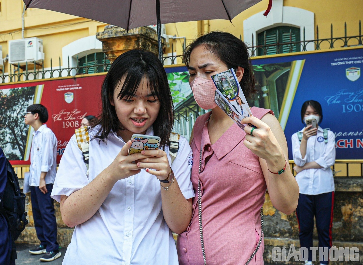 Kết thúc môn thi đầu tiên, chiều ngày 10/6, các thí sinh sẽ tiếp tục kỳ thi với 60 phút làm bài môn Ngoại ngữ