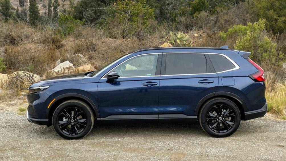 10. Honda CR-V 2023 (điểm tin cậy: 82/100)