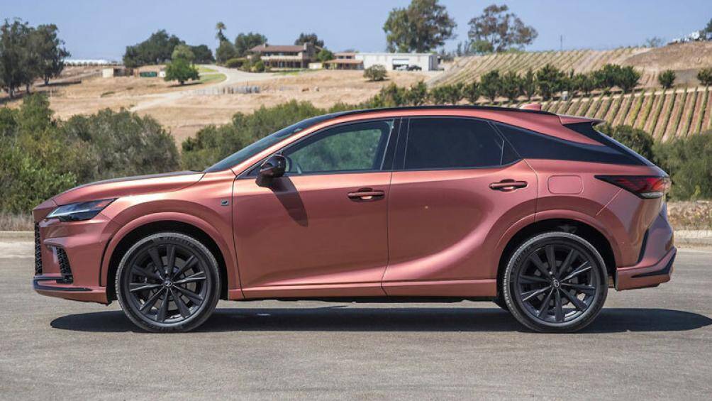 6. Lexus RX 2023 (điểm tin cậy: 85/100)