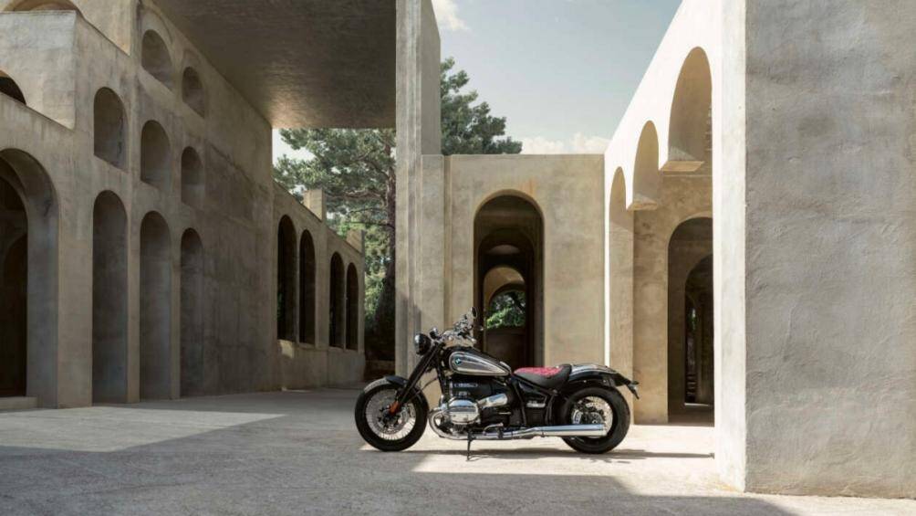 Xe được trang bị động cơ boxer lớn nhất từ trước đến nay của BMW Motorrad với dung tích 1.801cc, cho xe công suất 91 mã lực và mô-men xoắn cực đại 158 Nm